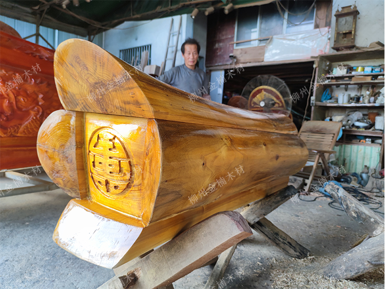 石家莊張先生定制柳州遷墳撿骨金絲楠木小棺材